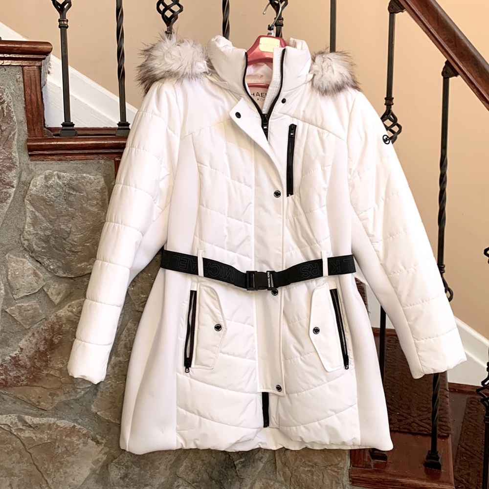 MICHAEL Michael Kors Luxe faux-fur trim and an elasticized belt Chic buffer coat